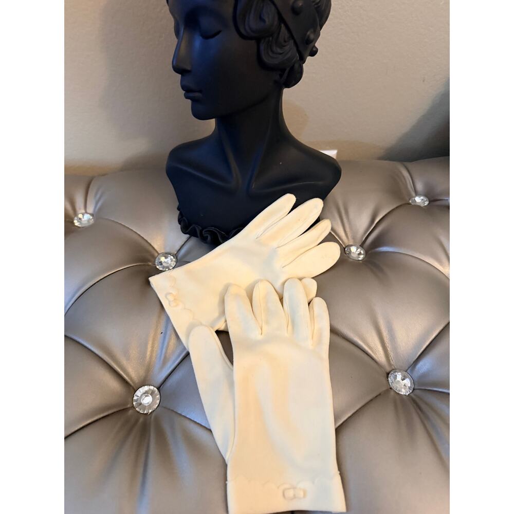 Vintage Cream Dress Gloves Women’s Scalloped Cuff Embroidered Bow Formal - Picture 9 of 14